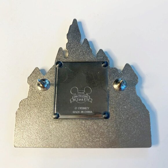 Disney Collectible Pin Princesses in Castle - Picture 4 of 6